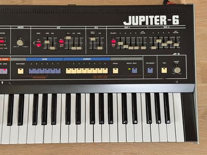 Roland-Jupiter 6 with Tauntek